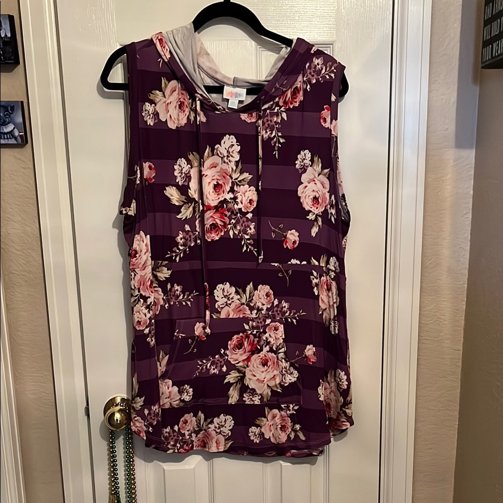 LuLaRoe Brittany 2X Floral Sleeveless Hoodie Top - Purple